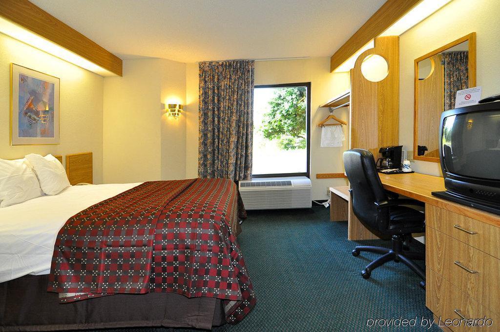 Red Roof Inn Pensacola Fairgrounds חדר תמונה